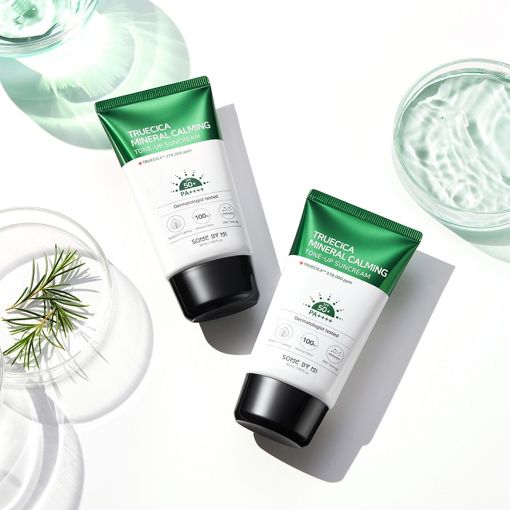 SOME BY MI Truecica Mineral Calming Suncream SPF50+/PA++++ body nâng tông