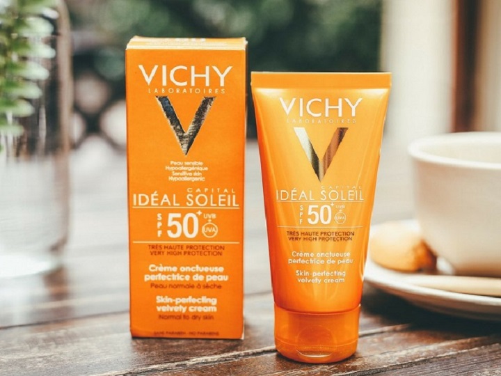 Kem chống nắng Vichy Ideal Soleil Ultra-Melting Milk Gel Giá học sinh